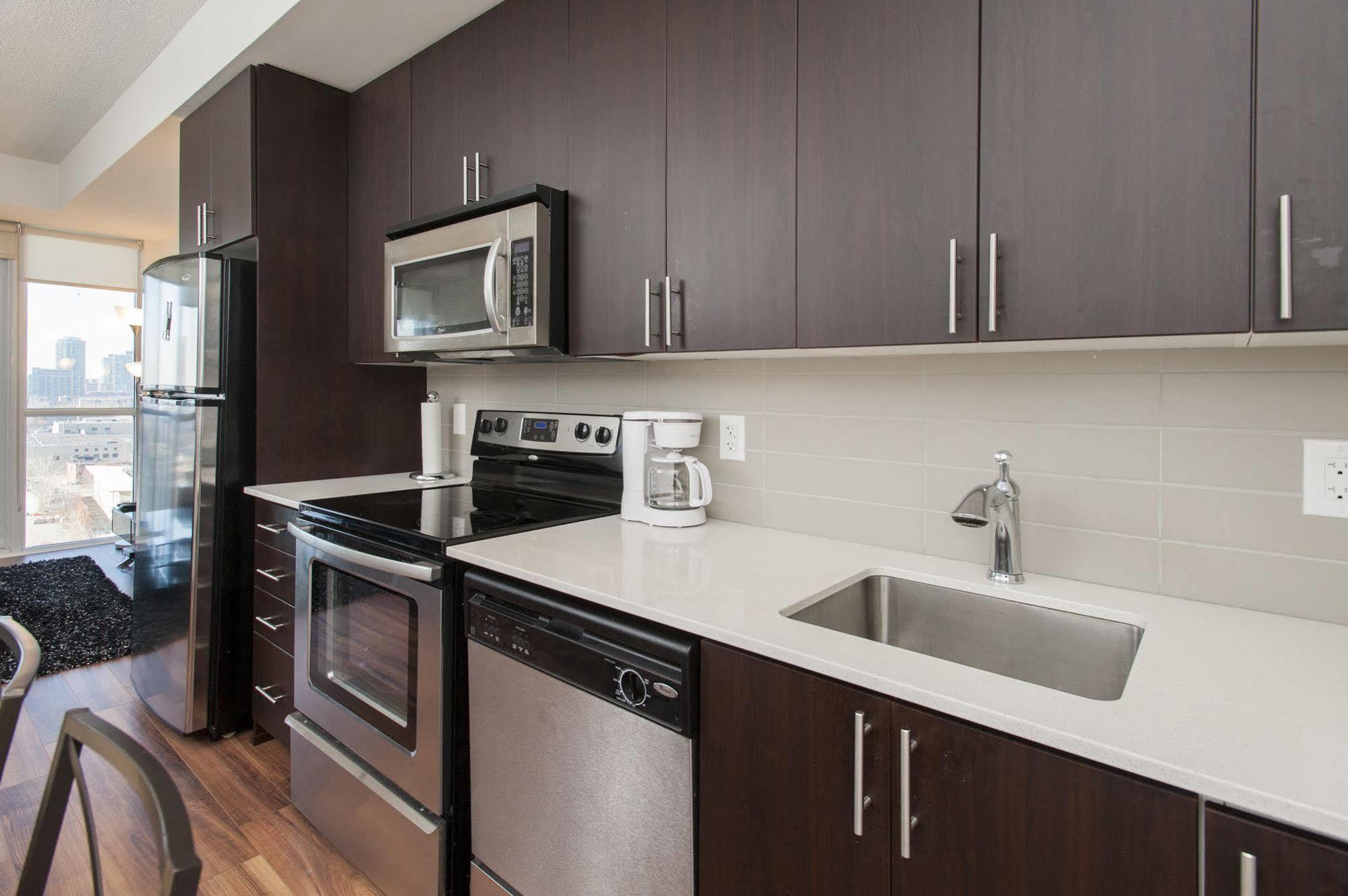 Life Suites Luxury Downtown Condos Toronto Exterior foto